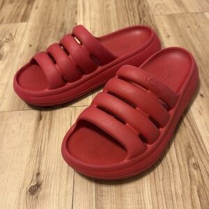 UGG Sport Yeah Comfy Red Sandal Size 8